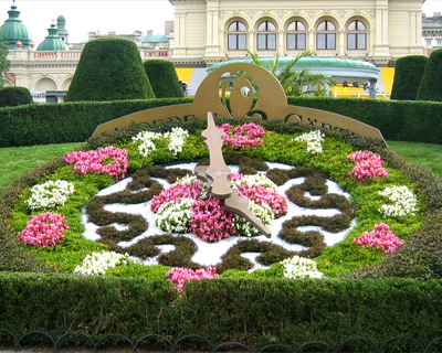 flower clock vienna