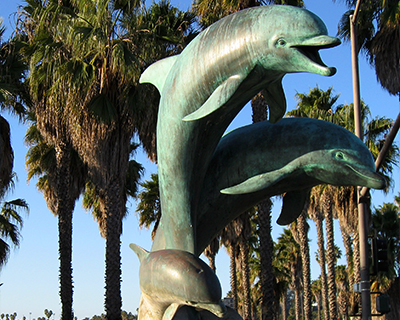 santa barabara dolphin statue