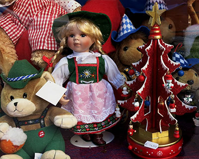 dolls and toy bears munich christmas