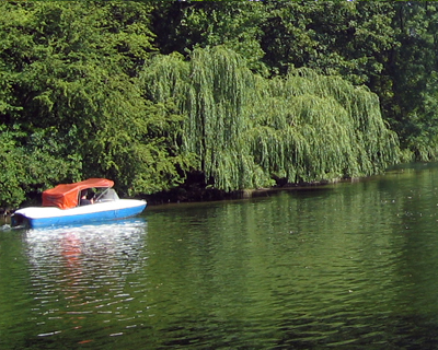 munich boating english garden