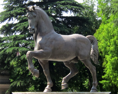milan bronze horse da vinci design