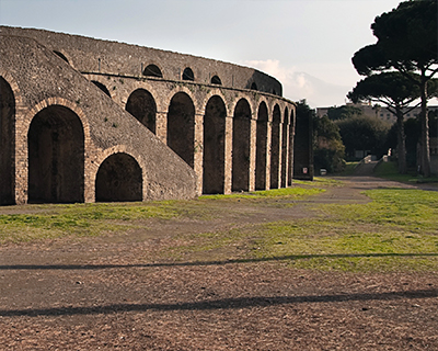 amphitheater pompeii