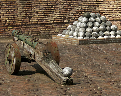 castel sant' angelo cannon cannonballs