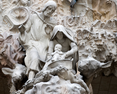 barcelona gaudi sagrada familia nativity facade