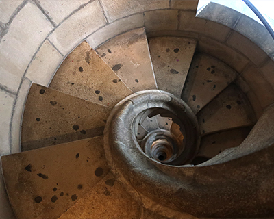 barcelona sagrada familia spiral staircase