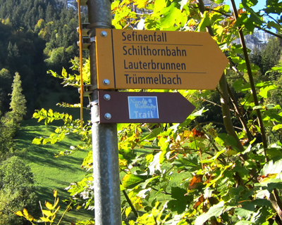 hiking trails lauterbrunnen valley switzerland
