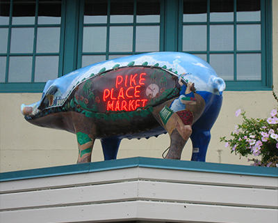 pike place market pig